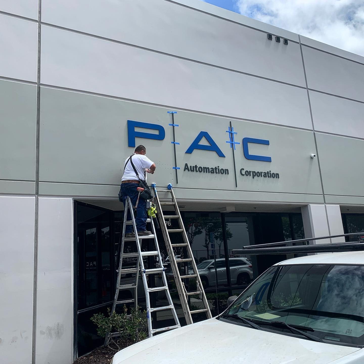 Building signage on a commercial building in downtown San Jose